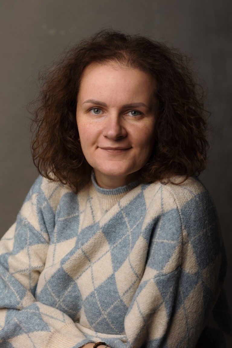 Olena Herasym - Fotograf Kobiecy i Rodzinny Kobyłka